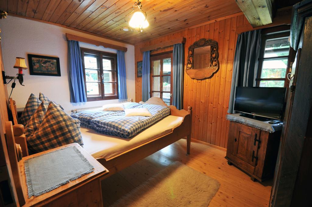 Вилла Haus Am Bach Бад Кляйнкирххайм Номер фото